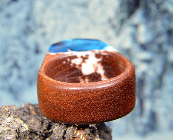 Resin wood ring mountain peak shape royal blue